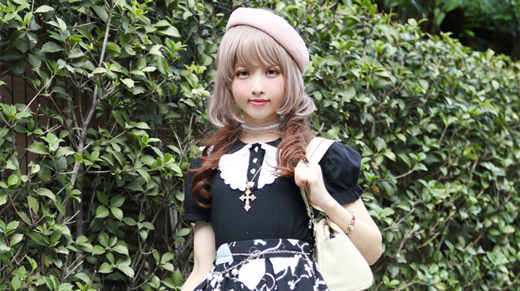 ケラ！モの私服スナップ☆　今日はガーリーなコーデが得意な星名桜子ちゃん♥　ファッション・テーマは「黒と白にピンクを合わせて♪」
