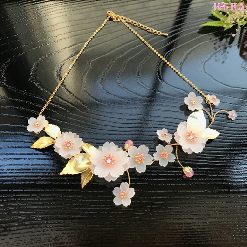 プラバンアクセのチープな印象を払拭するsuzuroのラグジュアリーな桜アクセサリー Kera Style ケラ スタイル