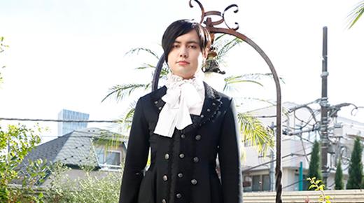 Gothic&Lolita SNAP 145　広がったジャケットとパンツの裾がエレガントな王子スタイル