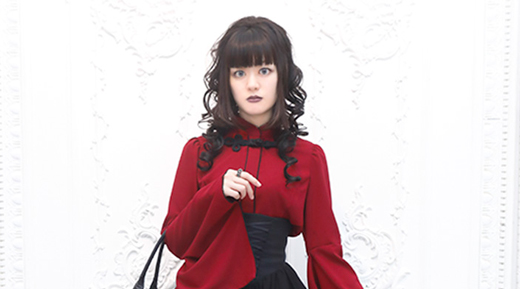 Gothic&Lolita SNAP 210　シンプルなワンツーコーデにチャイナ姫袖ブラウスでひねりを効かせて